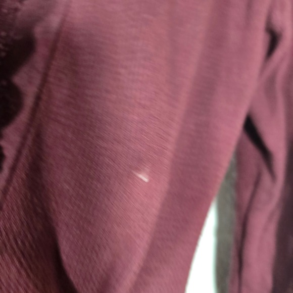 Stewart + Brown Top Medium Maroon Lace Ruffle Henley Waffle Knit Boho Minimalist - Picture 5 of 9